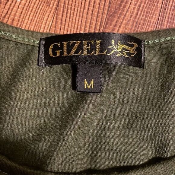 Gizel women’s over size long sleeve top. Size M. - Picture 6 of 8